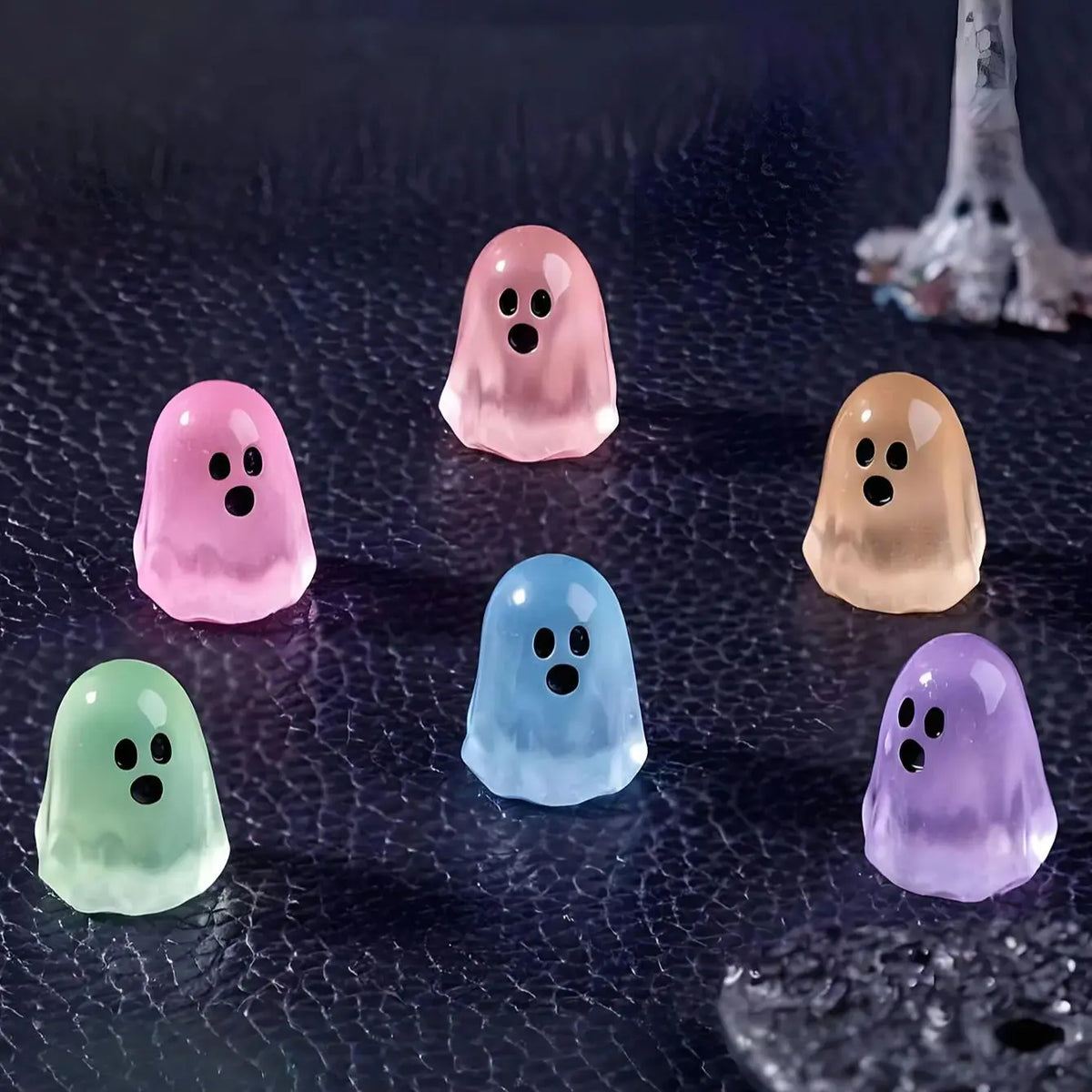 Luminous Mini Resin Ghost Figures for Halloween Decorations and Gifts