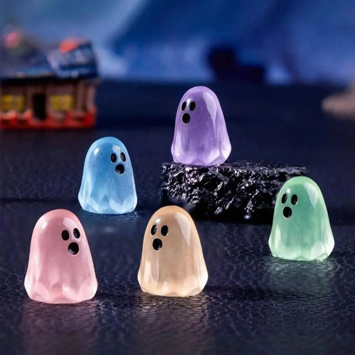 Luminous Mini Resin Ghost Figures for Halloween Decorations and Gifts