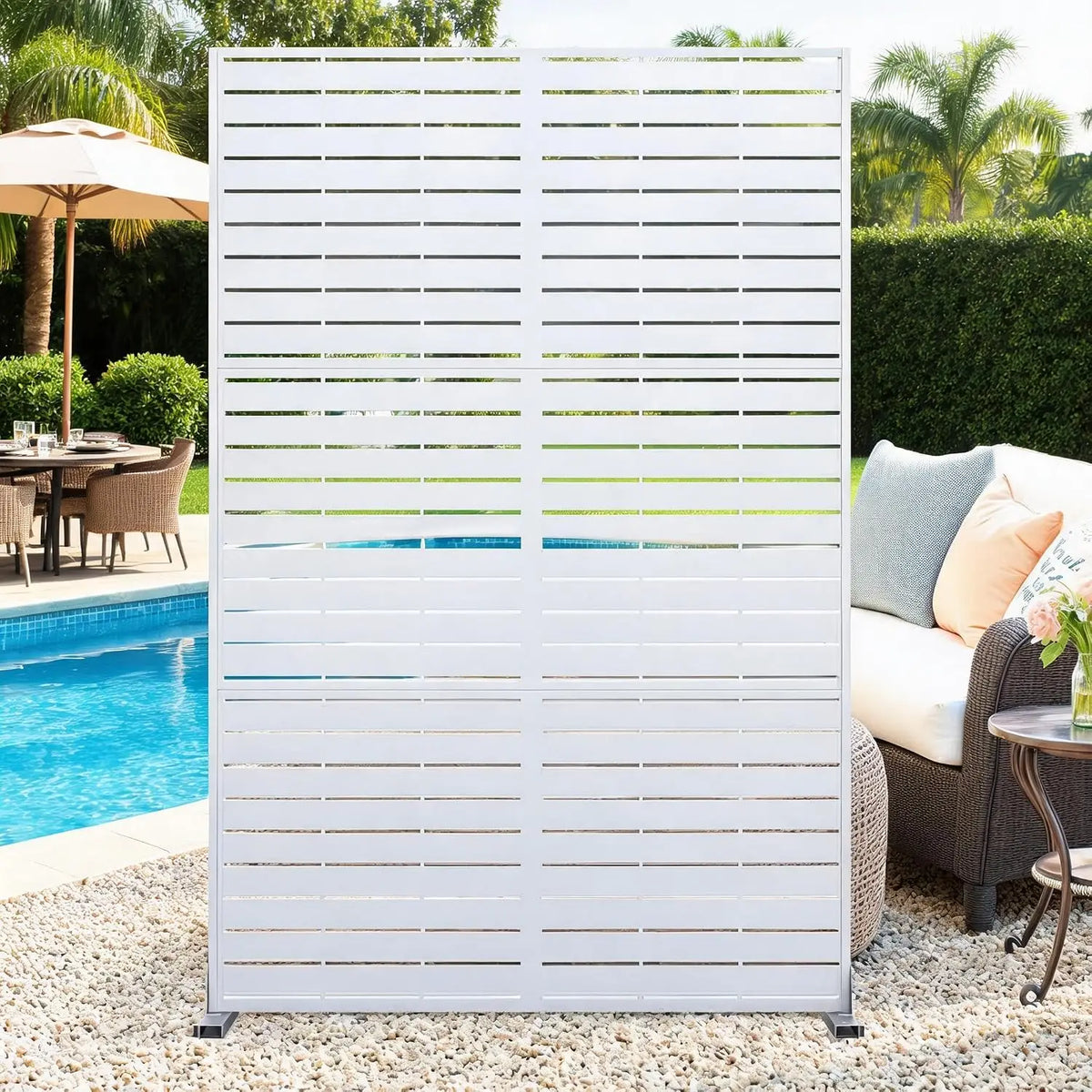 Freestanding Metal Outdoor Privacy Screen – 183x120cm Decorative Garden Divider with Stand – Large Patio & Balcony Fence Panel – Easy Install – Horizontal Stripes